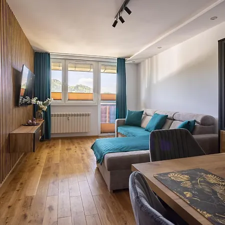 Apartament Czarny Flaming-2
