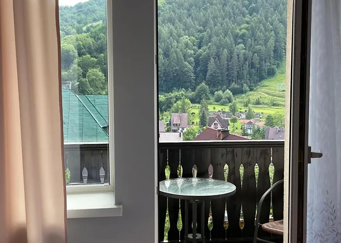 Szczawnica - Pokoje z widokiem na góry
